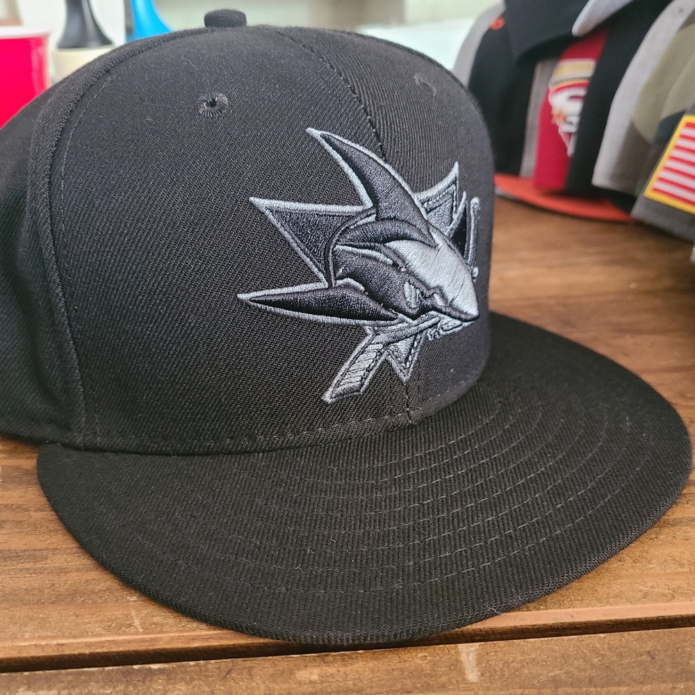 Pro fit Sharks hat